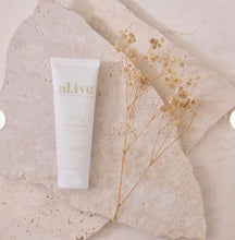 Load image into Gallery viewer, Hand Cream- Mango and Lychee
