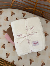 Load image into Gallery viewer, BUNDLE &amp; SAVE (Bassinet sheet + Blanket, your choice of colour) ✨ save 15% ✨
