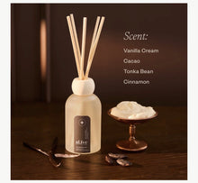 Load image into Gallery viewer, Reed Diffuser - Vanilla Cream And Tonka Bean
