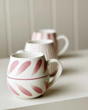 Load image into Gallery viewer, Robert Gordon Hug Me Mugs Rose Brush 400ml (4 Piece)
