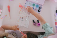 Load image into Gallery viewer, Sprinkle makeup brush set.
