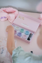 Load image into Gallery viewer, Oh flossy deluxe make up set.
